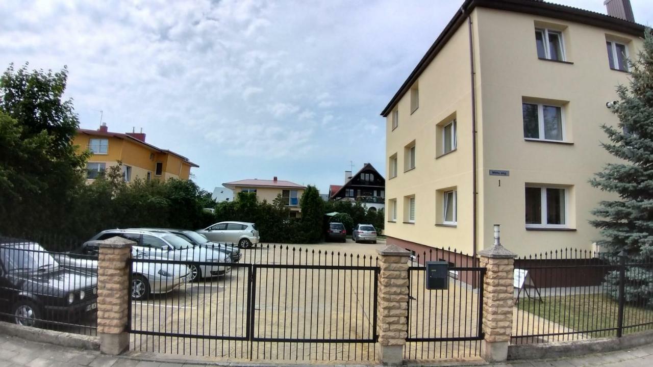 ホテル Poilsis Palangoje Pas Daiva パランガ エクステリア 写真